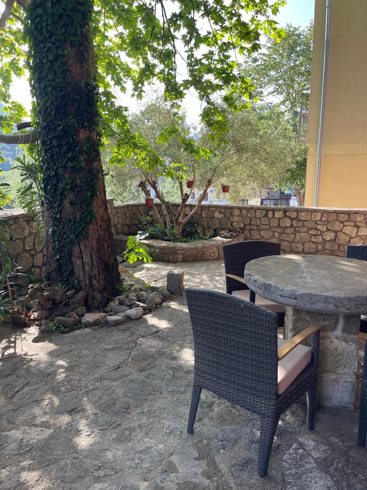 Cave Apartment Virpazar Exterior foto